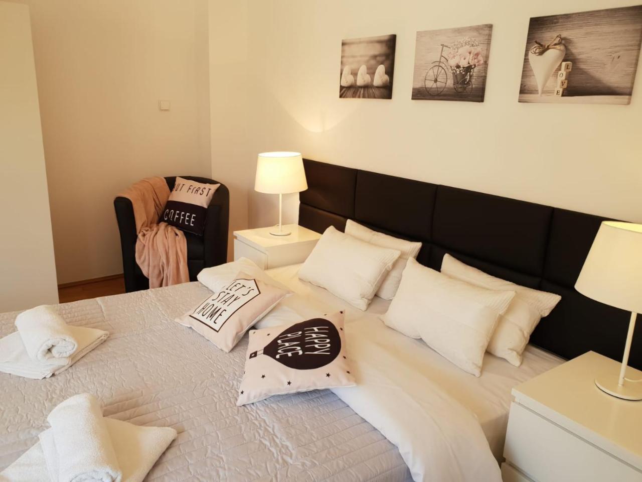 Aparthotel Old City Krakow Luaran gambar