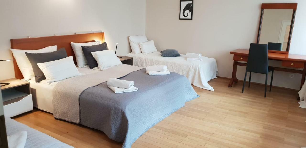 Aparthotel Old City Krakow Luaran gambar