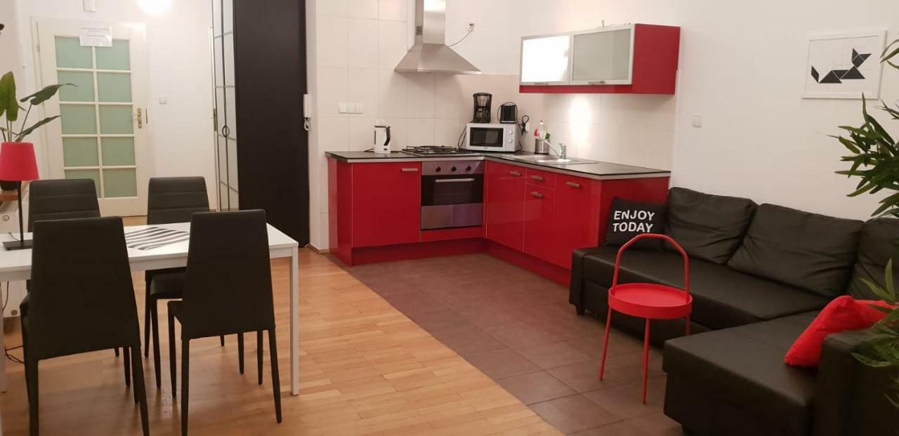 Aparthotel Old City Krakow Luaran gambar