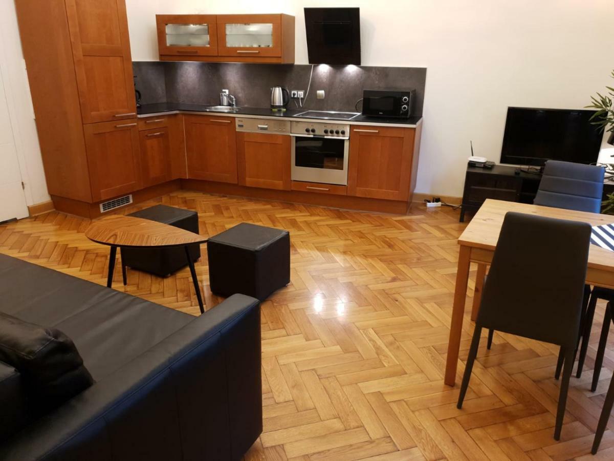 Aparthotel Old City Krakow Luaran gambar